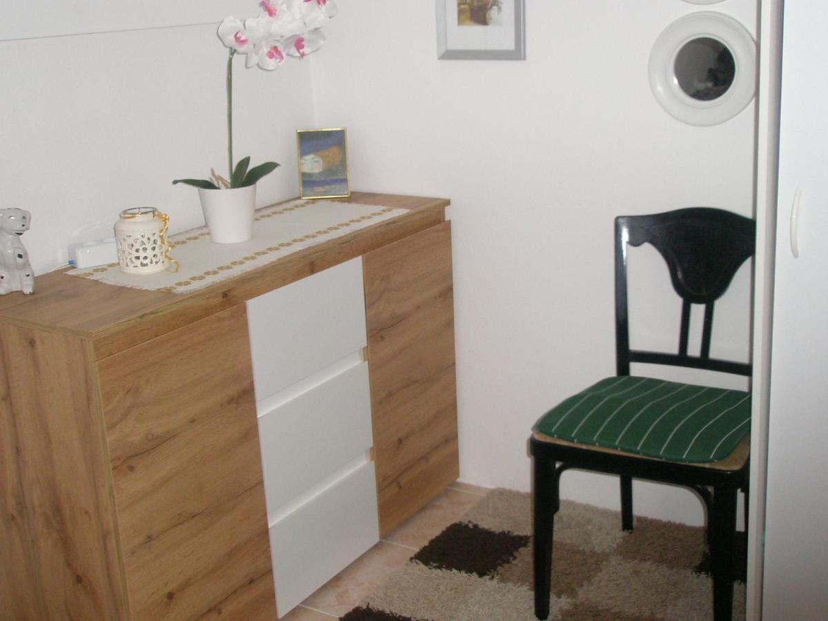 Apartment Ivan Нін Екстер'єр фото